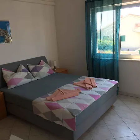 Apartamento Beachfront Razanj-sibenik Riviera 7146